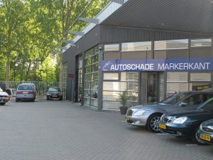 Auto garage Almere
